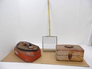 lot 72 image: Vintage Johnson boat gas can , Metal tool case, wire Basket scoop