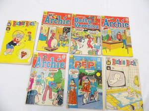 lot 92 image: Vintage Comics. 7ct. Richie Rich & Archie Series