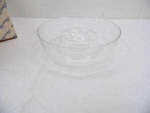 lot 123 image: Princess House Chip & Dip Bowl