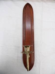 lot 133 image: Home Interior Wooden Wall Candlestick Holder 18