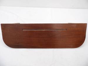 lot 135 image: Home Interiors Wooden Shelf. 20x6