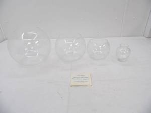 lot 136 image: Princess Heritage Handblown Crystal Bowl Vases