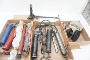 lot 146 image: Variety of Grease Guns, 1 Jack, Clip-On Wheel Weights