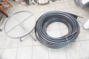 lot 154 image: Landscape Edging, Patio Side Table (collapsible)