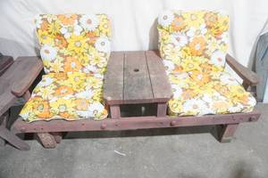 lot 169 image: Vintage Wooden Patio Set with Cushions