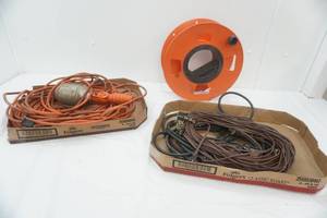 lot 172 image: Extension Cords, Cord Reel, Treble Light