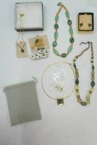 lot 276 image: JadeJadeite Green Glass Jewelry