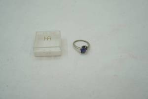 lot 278 image: Stamped 10K Ring (white gold)