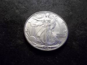 lot 28 image: 1942 Walking Liberty Silver Half Dollars