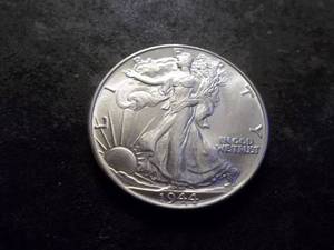 lot 31 image: 1944 Walking Liberty Silver Half Dollars