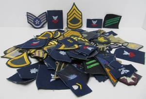 lot 286 image: Large Lot of Vintage US Military Patches #2