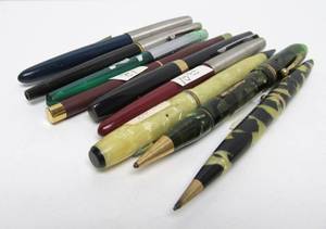lot 30 image: Estate Lot of Vintage Pens