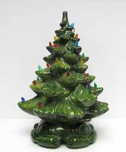 lot 63 image: Vintage Lighted Ceramic Christmas Tree