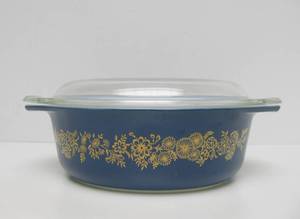 lot 65 image: Vintage PYREX Covered Dish - BlueGold