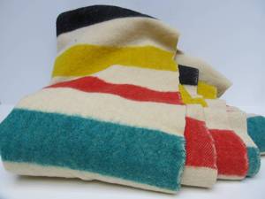 lot 72 image: Vintage HUDSON BAY Wool Blanket - 82 x 64