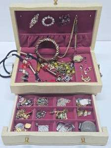 lot 153 image: Vintage Jewelry Box Full of Costume Jewelry #2 - Many Signed Pieces