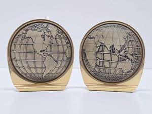 lot 43 image: Set of Vintage Brass World Globe Bookends