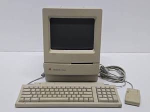 lot 232 image: Old Vintage APPLE Macintosh Classic Computer wMouse &amp Keyboard