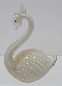 lot 235 image: Old Vintage MURANO Glass Swan by Alfredo Barbini