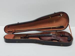 lot 239 image: Antique STRADIVARIUS Copy Violin wCase &amp Bow