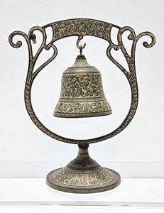 lot 250 image: Vintage Etched Brass Temple Bell
