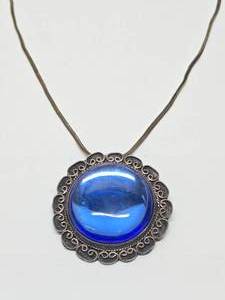 lot 255 image: Lovely Vintage Southwestern Sterling Silver Pendant Necklace - Signed JL