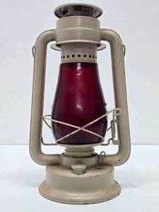 lot 196 image: Nice Estate Collection of Vintage Lanterns #7