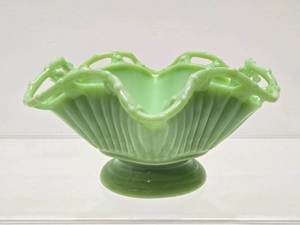 lot 276 image: Excellent Vintage Westmoreland Jadeite Bowl
