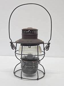 lot 302 image: Nice Estate Collection of Vintage Lanterns #12