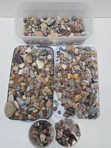 lot 327 image: Large Estate Lot of Polished &amp Unpolished Stones Agates etc