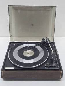 lot 330 image: Vintage BSR Masterwork Turntable