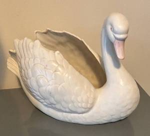 LL  - Vintage Fitz & Floyd Swan Planter