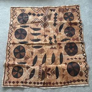 lot 14R image: U - Vintage Polynesian Tapa Cloth Tapestry