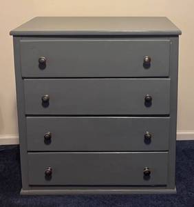 lot 17R image: LL  - Vintage Gray Painted Wooden  4-Drawer Dresser