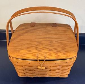lot 82R image: LL  - Longaberger Handwoven Basket