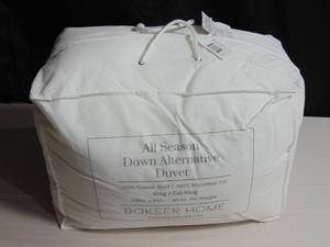 lot 6 image: KingCal King All Season Premium Down Alternative Duvet Comforter Insert  BOKSER HOME
