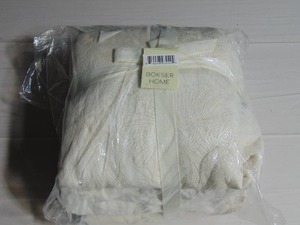 lot 7 image: King Size 100% French Linen Sheet Set  BOKSER HOME