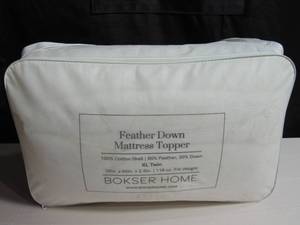 lot 9 image: Feather & Down Plush Luxury Mattress Topper Twin XL  BOKSER HOME