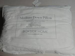lot 18 image: Medium 700 fill Power Luxury White Duck Down RDS Certified Machine Washable White Bed Pillow Standard  BOKSER HOME