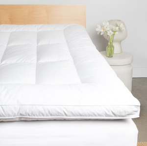 lot 9 image: Feather & Down Plush Luxury Mattress Topper Twin XL  BOKSER HOME