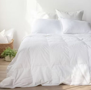 lot 15 image: Lightweight KingCal King Feather & Down Duvet Comforter Insert  BOKSER Home
