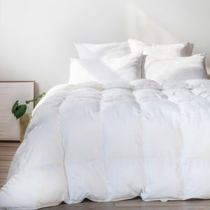 lot 17 image: Extra Warm Premium Down Alternative Duvet Comforter Insert KingCal King BOKSER HOME