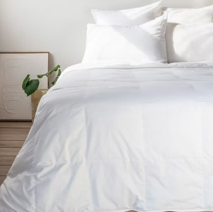 lot 20 image: Lightweight Premium Down Alternative Duvet Comforter Insert KingCal KIng  BOKSER HOME