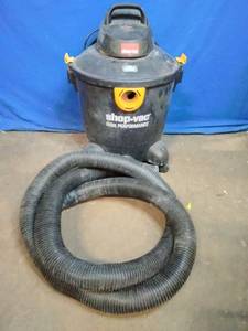 lot 4 image: Shop-Vac 8-gallon 3.5 Peak HP High Performance Series wetdry vacuum.