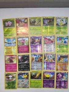 lot 100 image: 20 Misc Pokemon Hologram Cards