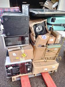 lot 38 image: Handyman Lot