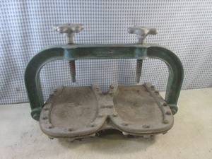 lot 3 image: (A-1) Vintage Shoe Press Corp Cobbl...