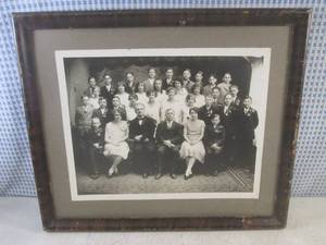 lot 5 image: (EC1) Vintage Framed 1928 St Johns...