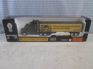 lot 16 image: (EW3) Diecast Kenworth T2000 Northe...