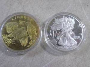 lot 41 image: (CNTR) 2 Novelty Coin Tokens in Cap...